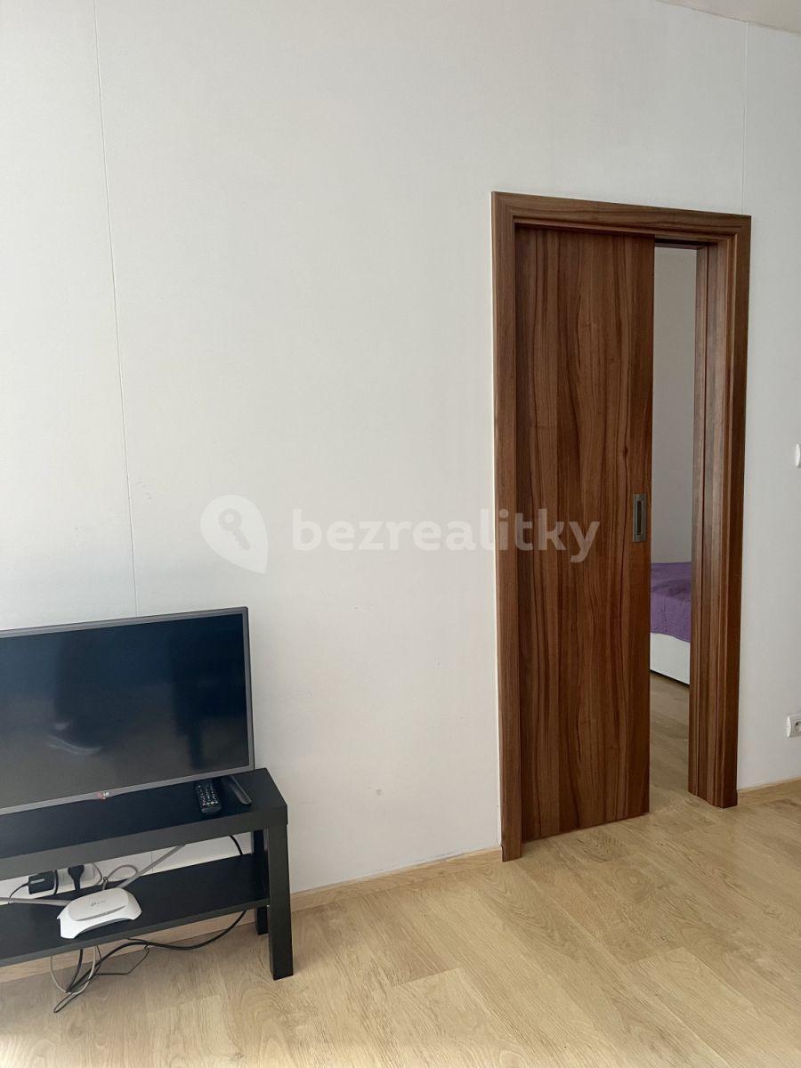 Prenájom bytu 2-izbový 60 m², Zakšínská, Praha, Praha