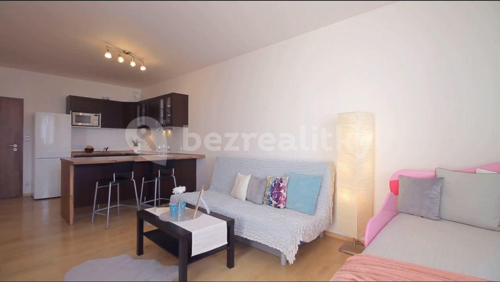 Prenájom bytu 2-izbový 60 m², Zakšínská, Praha, Praha