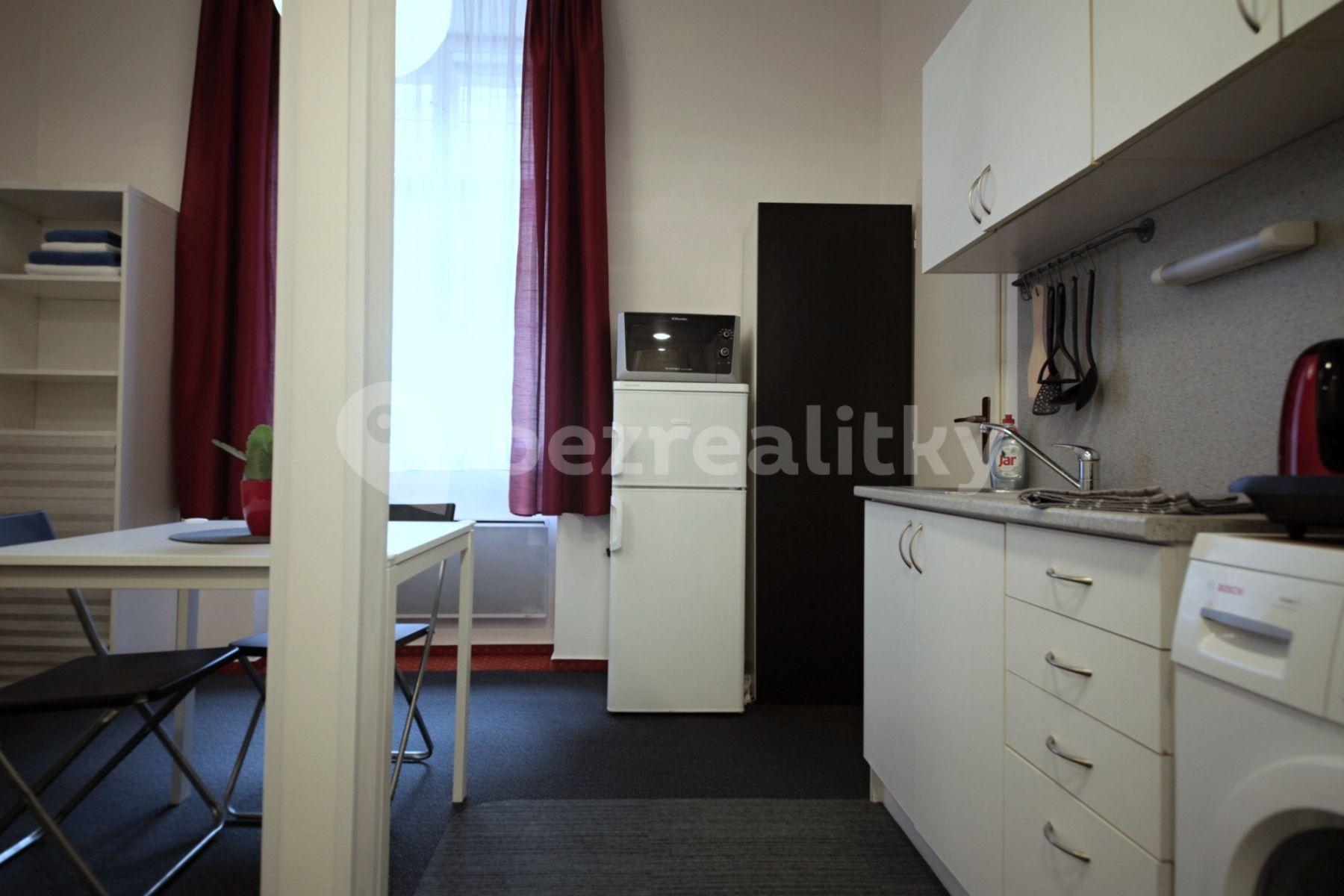 Prenájom bytu 1-izbový 24 m², Tyršova, Praha, Praha