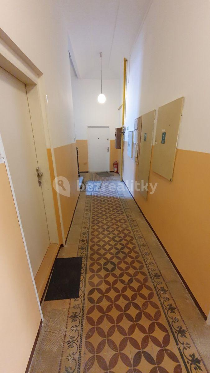 Prenájom bytu 1-izbový 24 m², Tyršova, Praha, Praha