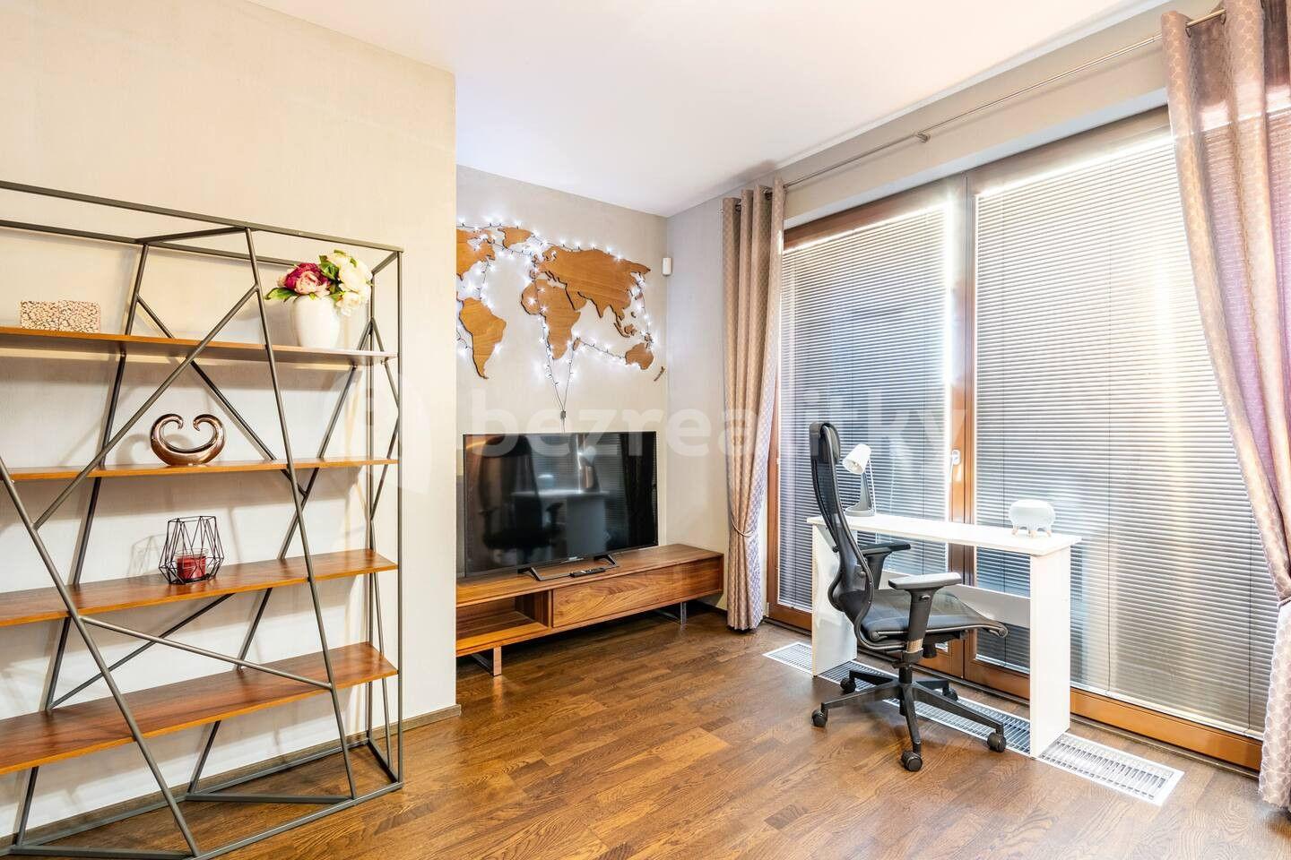 Prenájom bytu 1-izbový 39 m², Mozartova, Praha, Praha