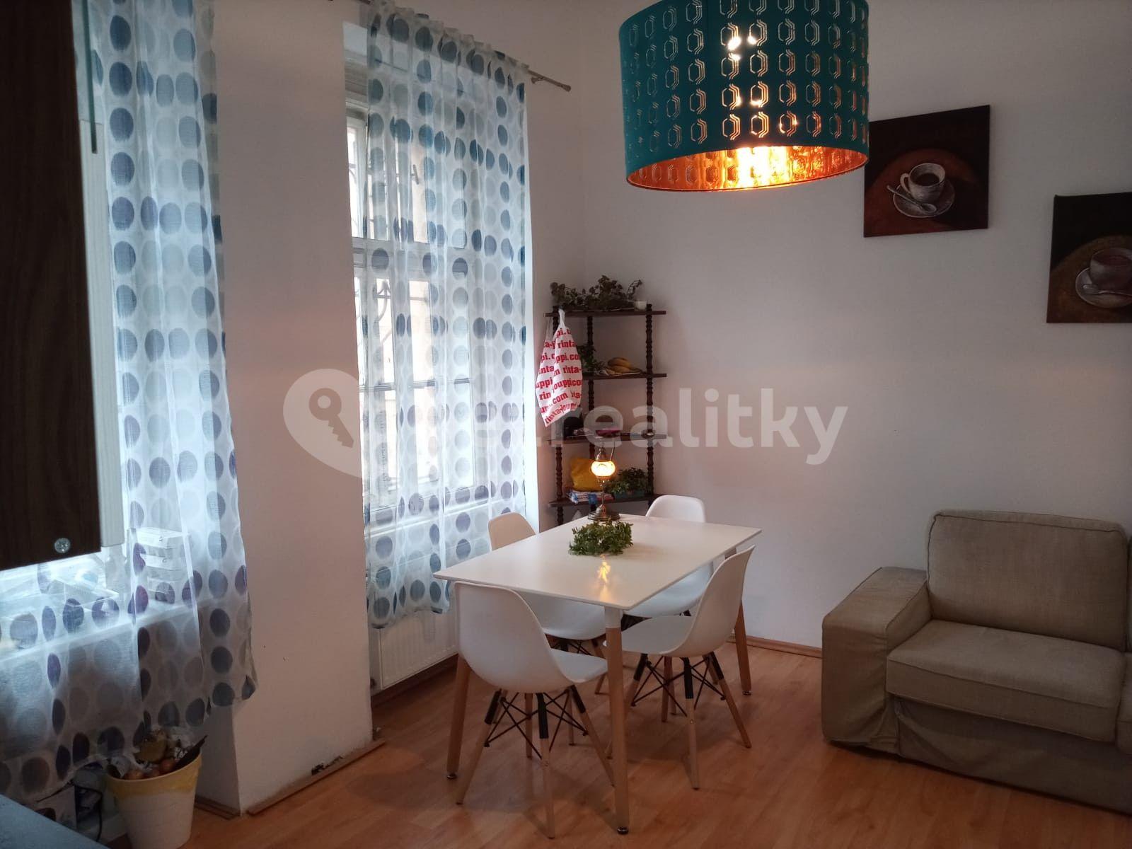 Prenájom bytu 2-izbový 55 m², Jindřicha Plachty, Praha, Praha