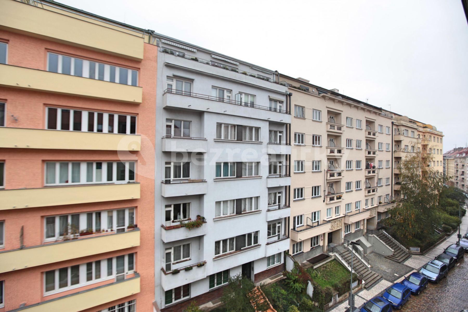 Prenájom bytu 2-izbový 56 m², Slovinská, Praha, Praha