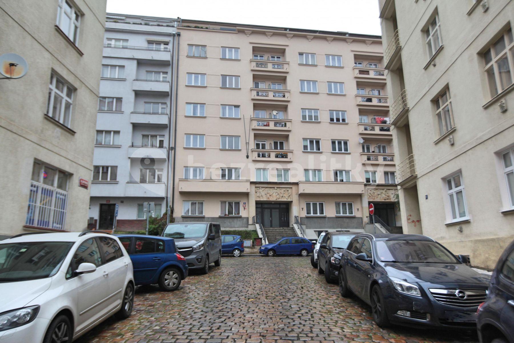 Prenájom bytu 2-izbový 56 m², Slovinská, Praha, Praha