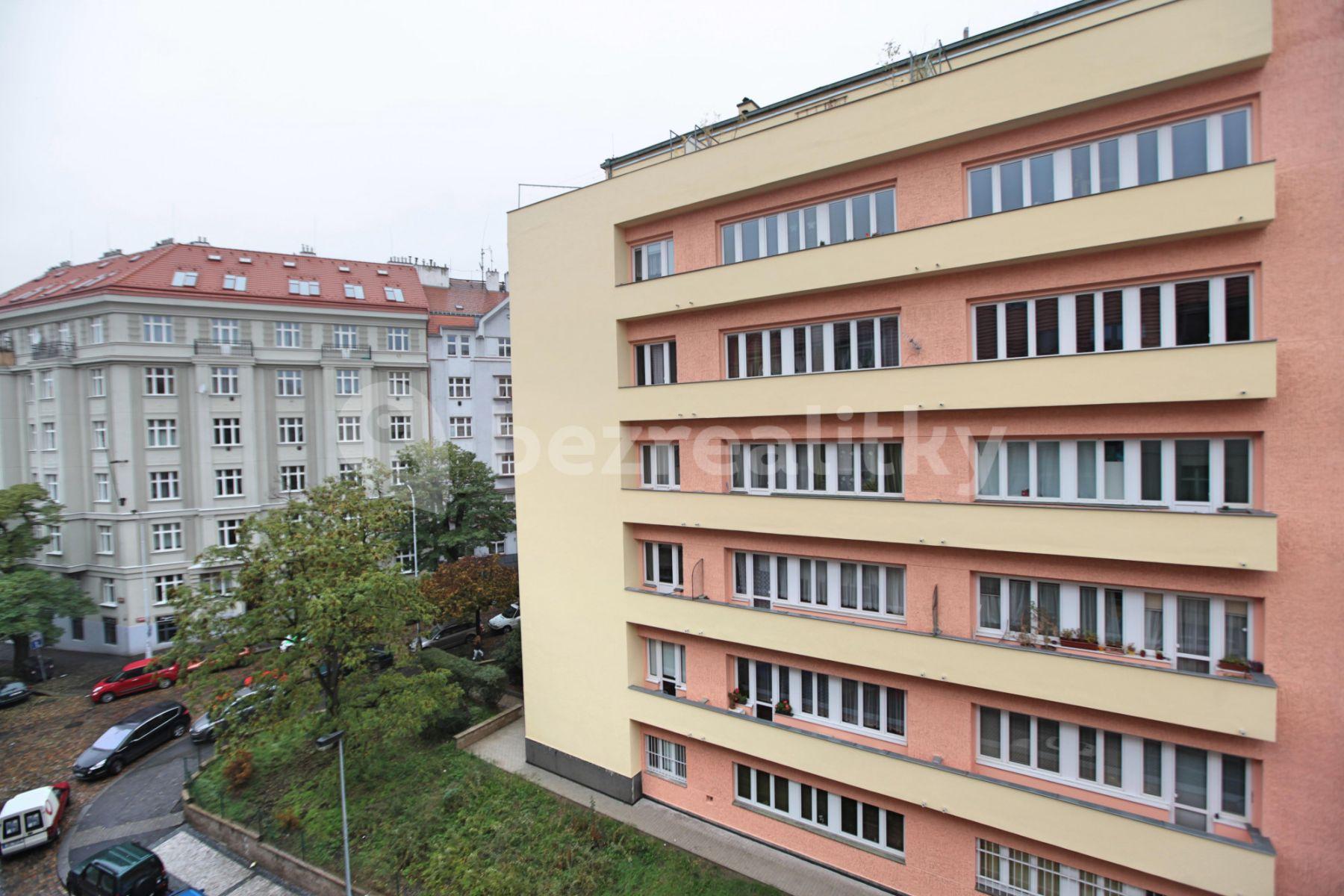 Prenájom bytu 2-izbový 56 m², Slovinská, Praha, Praha