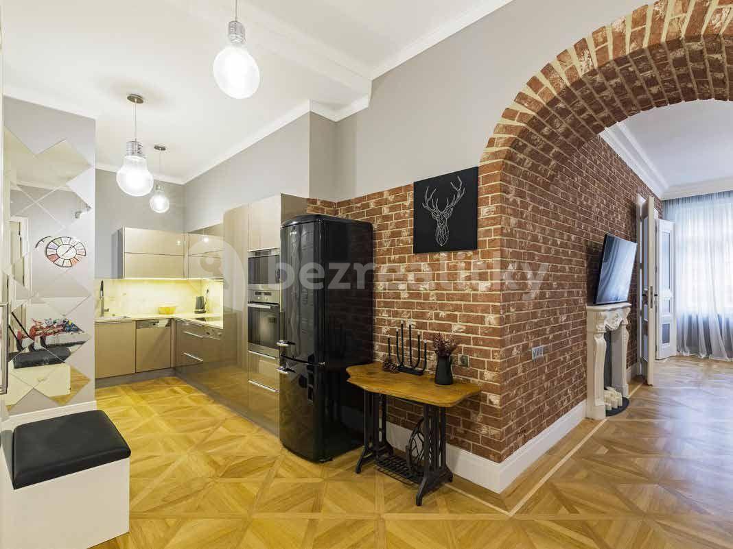 Prenájom bytu 3-izbový 92 m², Ostrovní, Praha, Praha