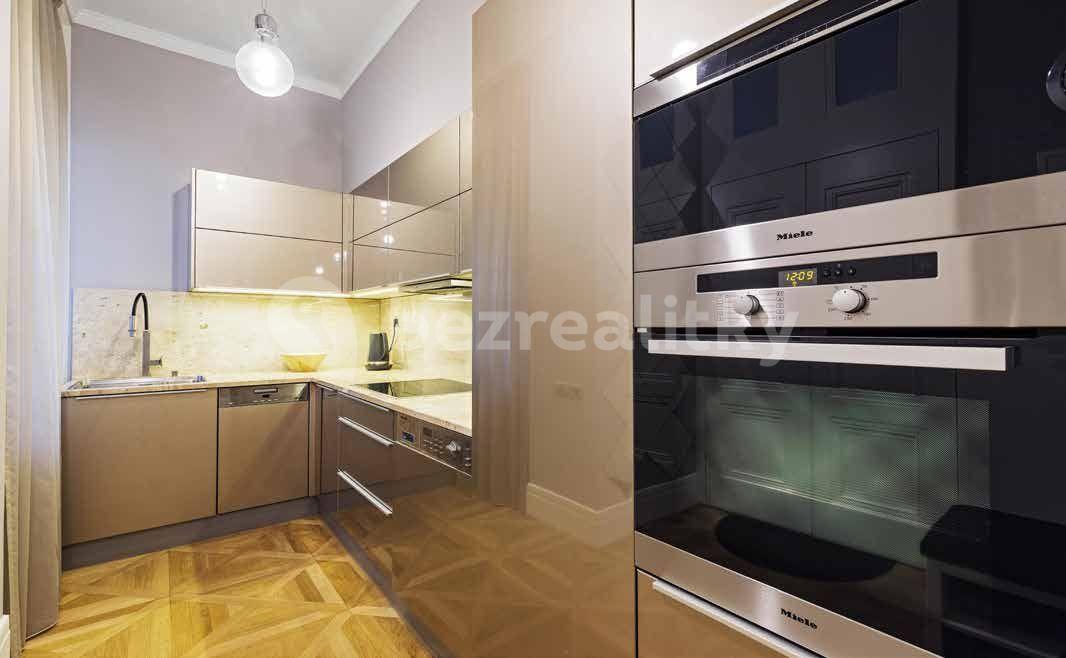 Prenájom bytu 3-izbový 92 m², Ostrovní, Praha, Praha