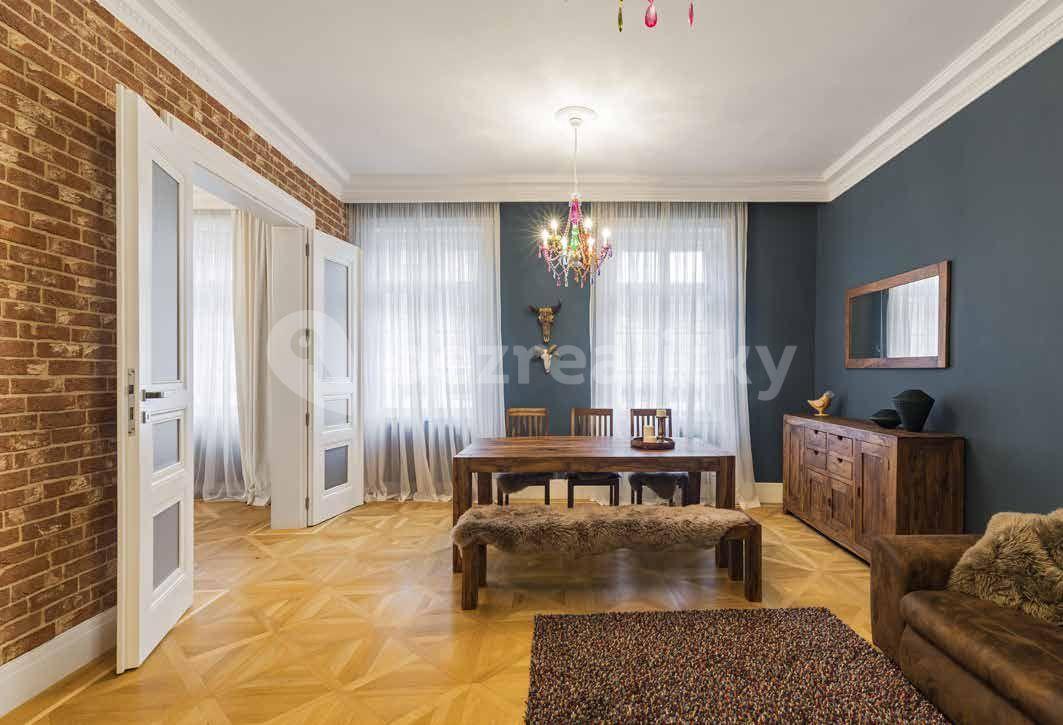 Prenájom bytu 3-izbový 92 m², Ostrovní, Praha, Praha