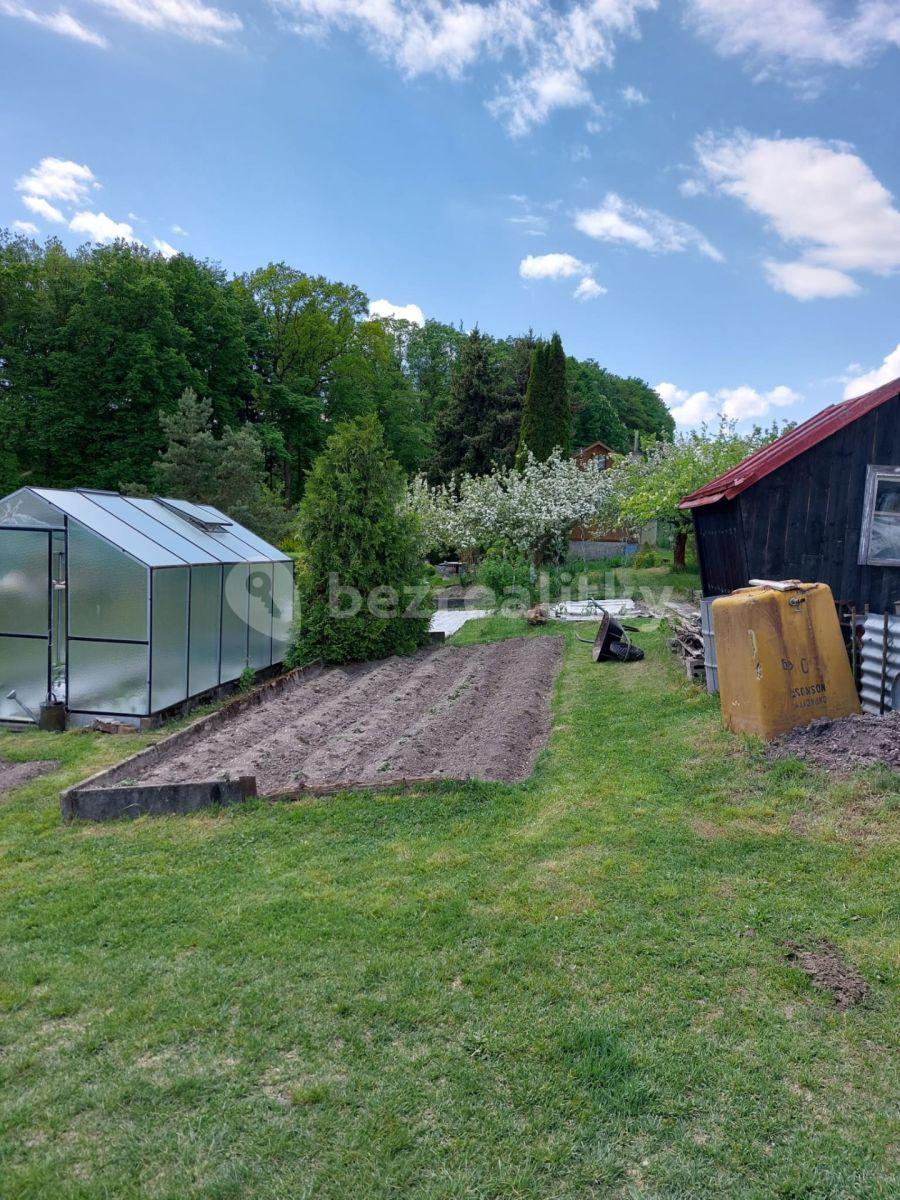 Predaj pozemku 426 m², Hradečno, Středočeský kraj