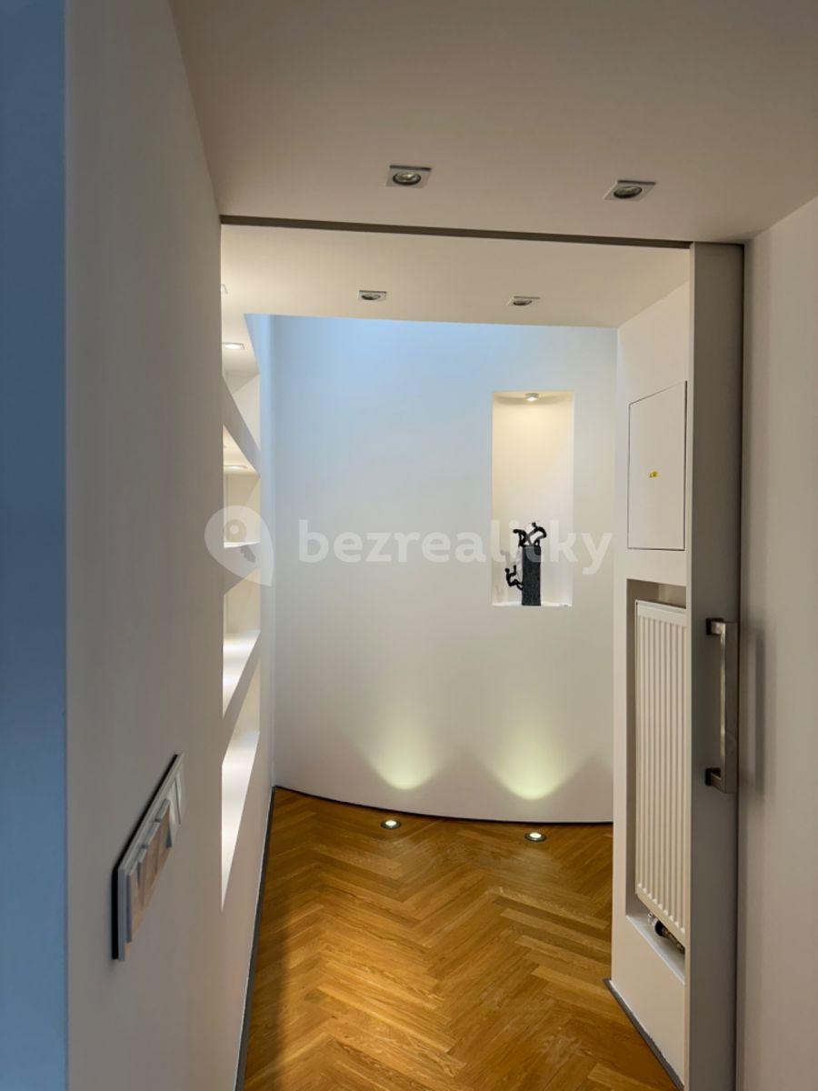 Predaj bytu 2-izbový 85 m², Na Celné, Praha, Praha