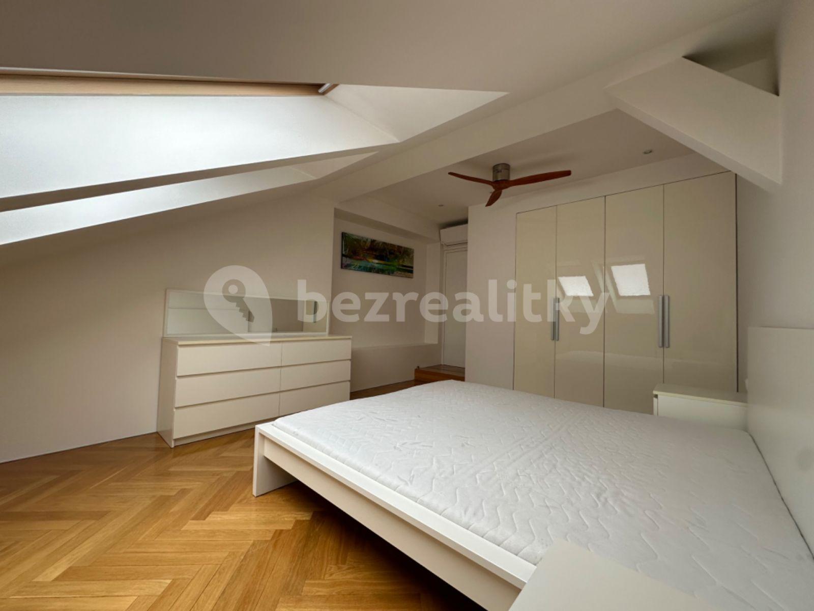 Predaj bytu 2-izbový 85 m², Na Celné, Praha, Praha