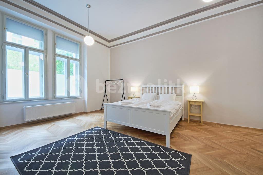 Prenájom bytu 2-izbový 55 m², Balbínova, Praha, Praha