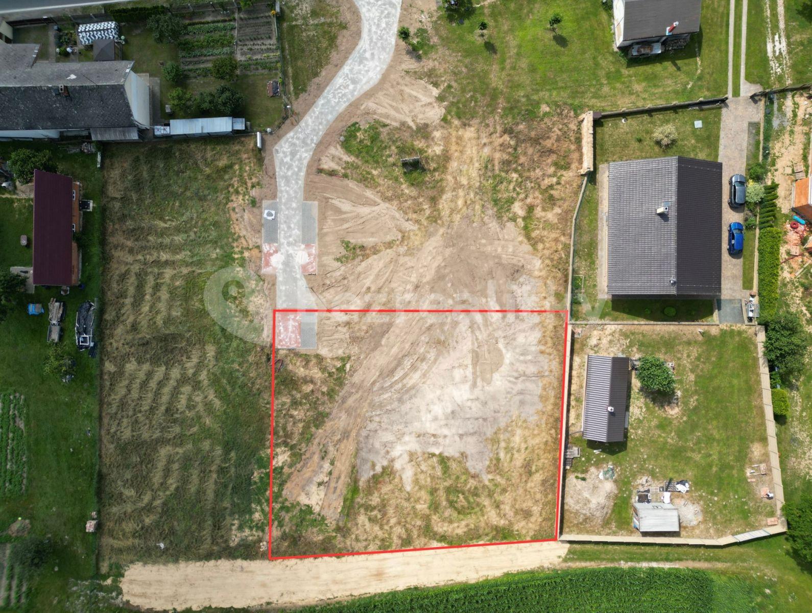 Predaj pozemku 1.051 m², Plužná, Středočeský kraj