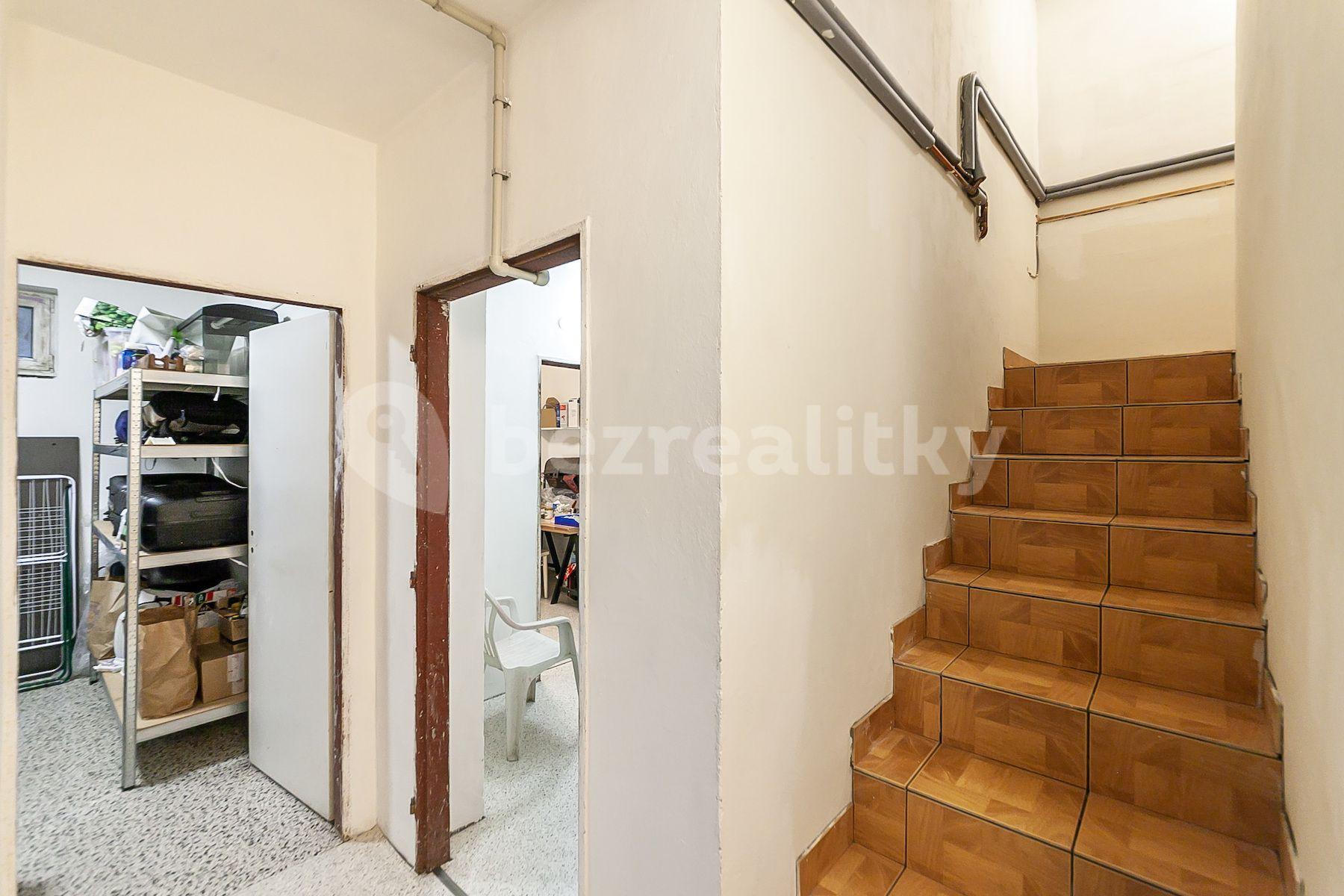 Predaj domu 247 m², pozemek 776 m², Srbsko, Srbsko, Středočeský kraj