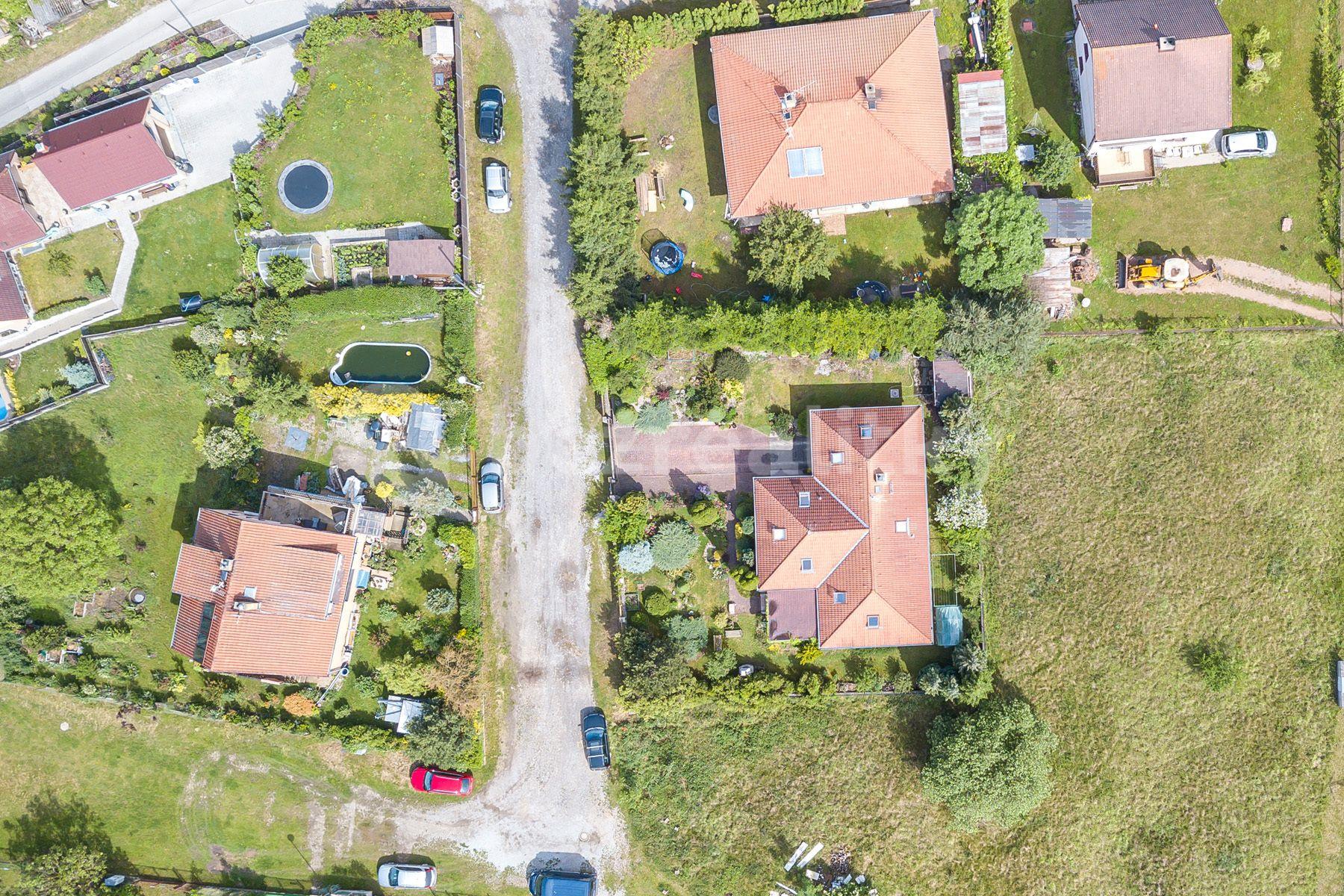 Predaj domu 247 m², pozemek 776 m², Srbsko, Srbsko, Středočeský kraj