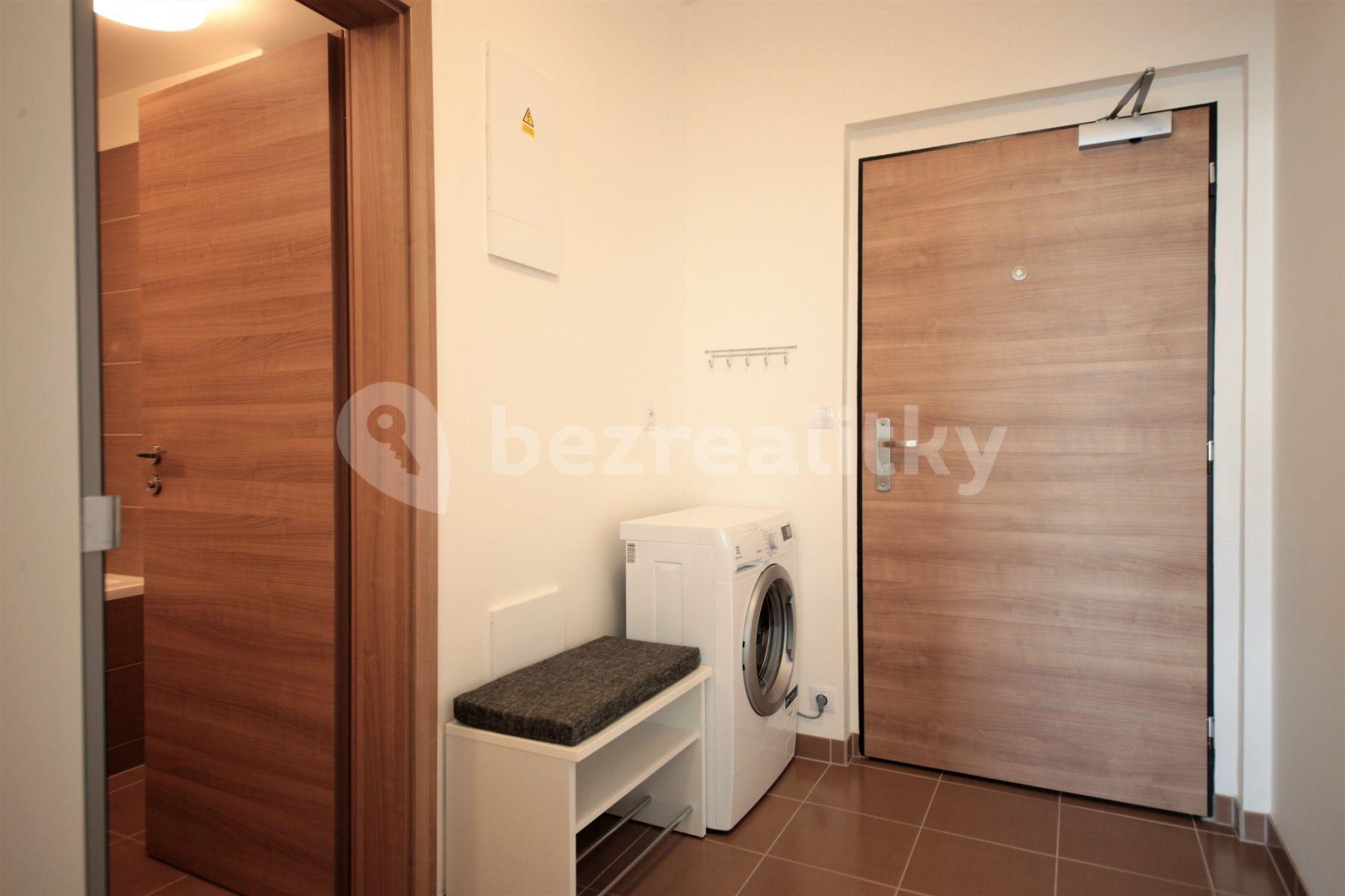 Prenájom bytu 1-izbový 35 m², Modrého, Praha, Praha