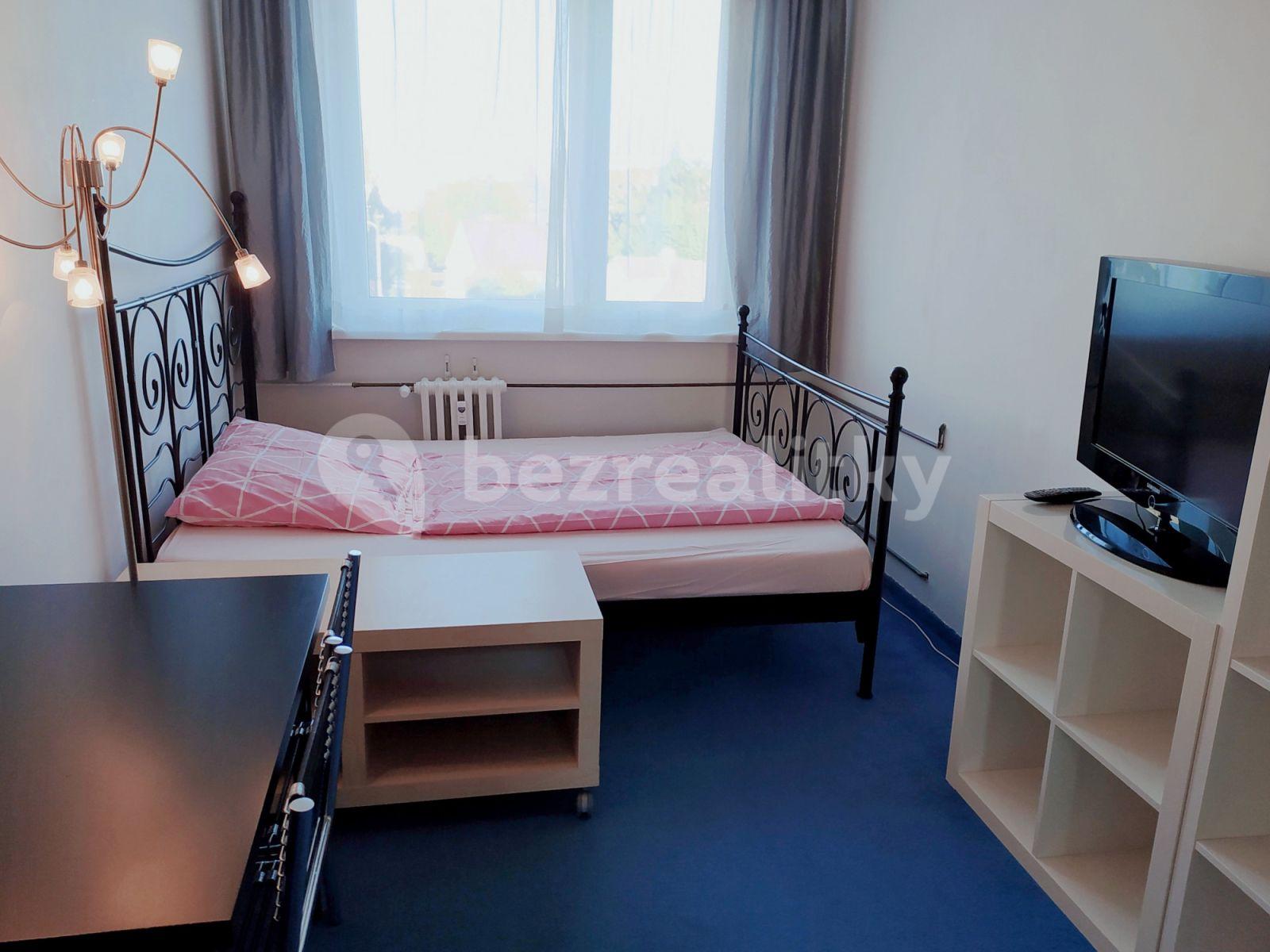 Prenájom bytu 3-izbový 80 m², Voskovcova, Praha, Praha