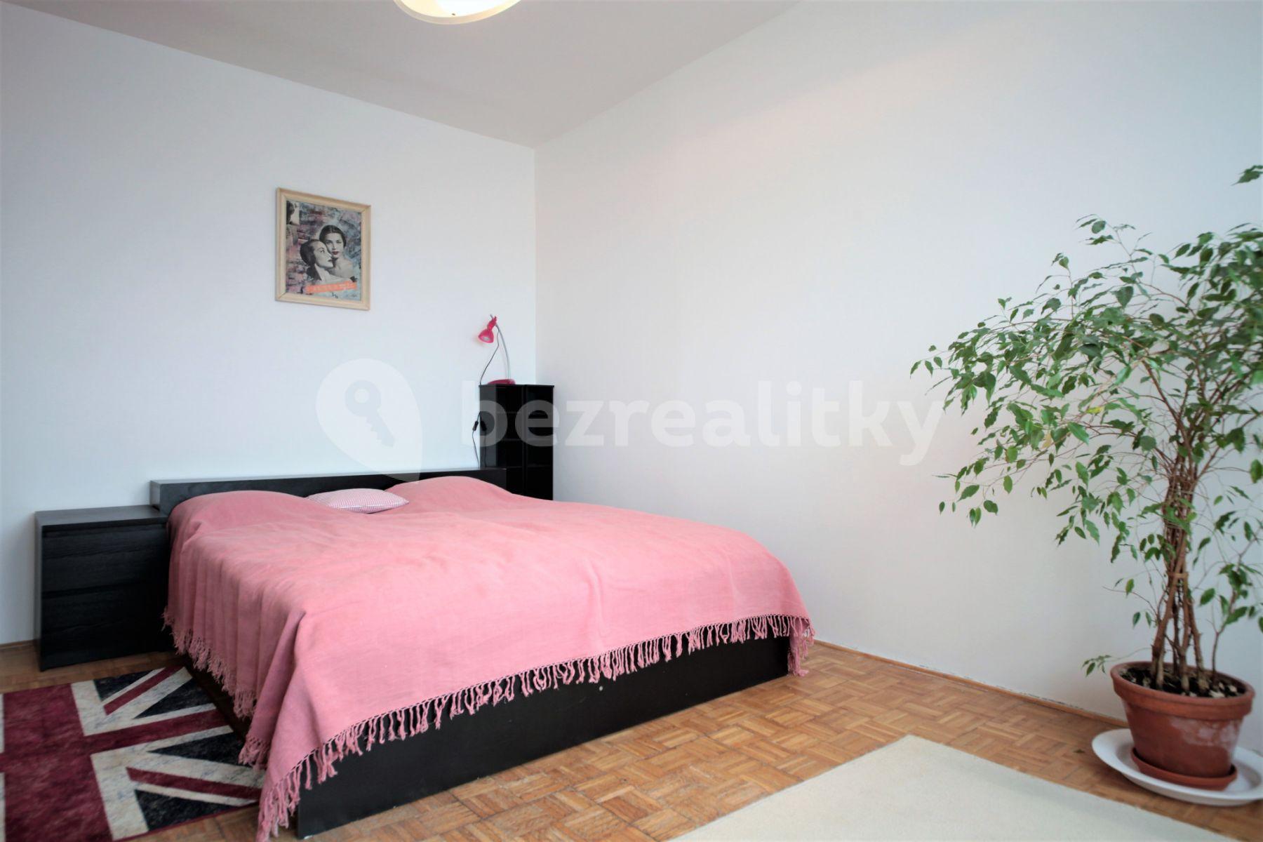 Prenájom bytu 2-izbový 53 m², Arabská, Praha, Praha