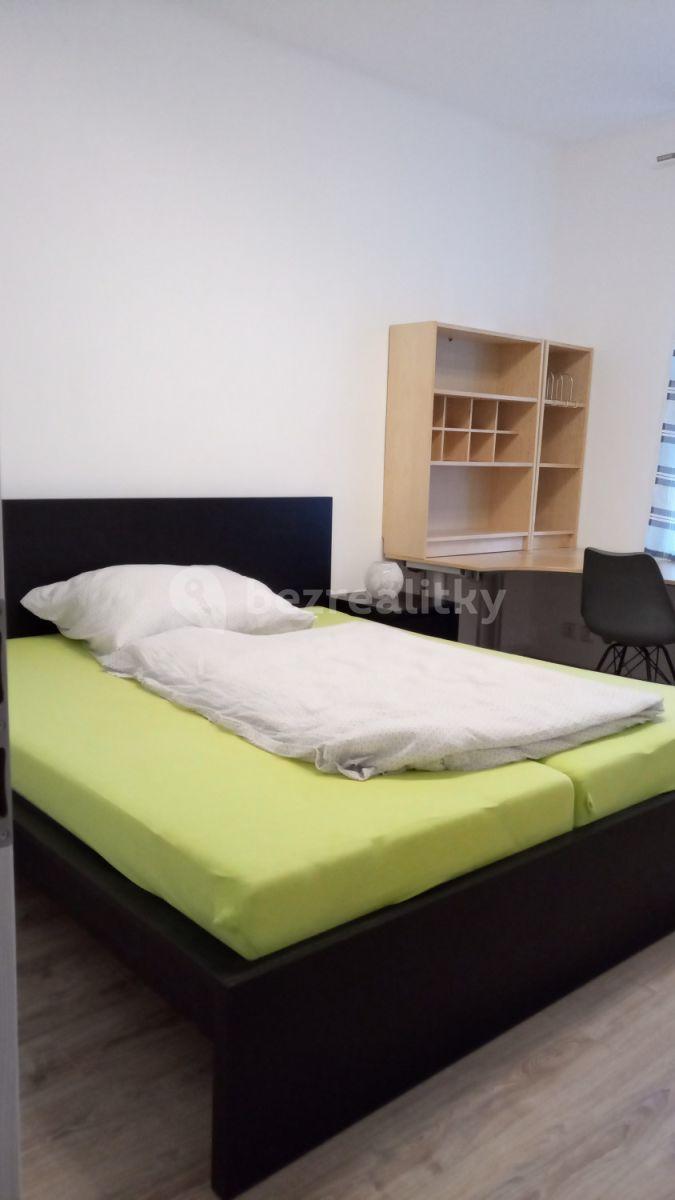 Prenájom bytu 4-izbový 102 m², Xaveriova, Praha, Praha