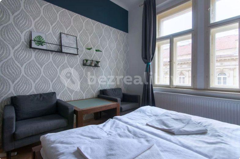 Prenájom bytu 3-izbový 90 m², Blanická, Praha, Praha