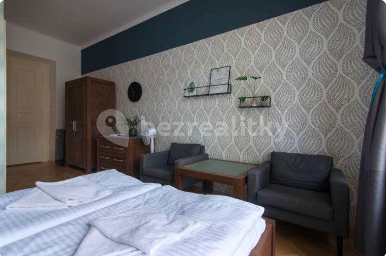 Prenájom bytu 3-izbový 90 m², Blanická, Praha, Praha