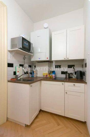 Prenájom bytu 3-izbový 90 m², Blanická, Praha, Praha