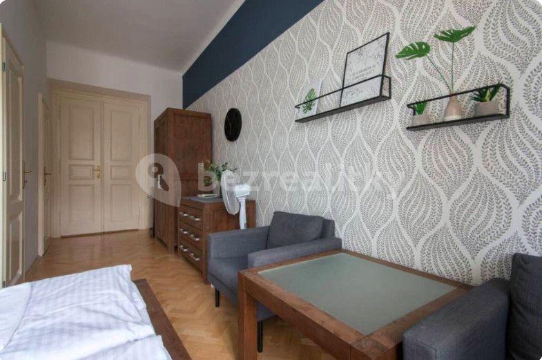 Prenájom bytu 3-izbový 90 m², Blanická, Praha, Praha