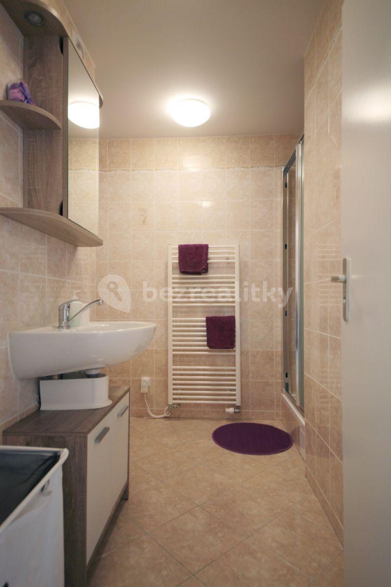 Prenájom bytu 2-izbový 40 m², Buchovcova, Praha, Praha