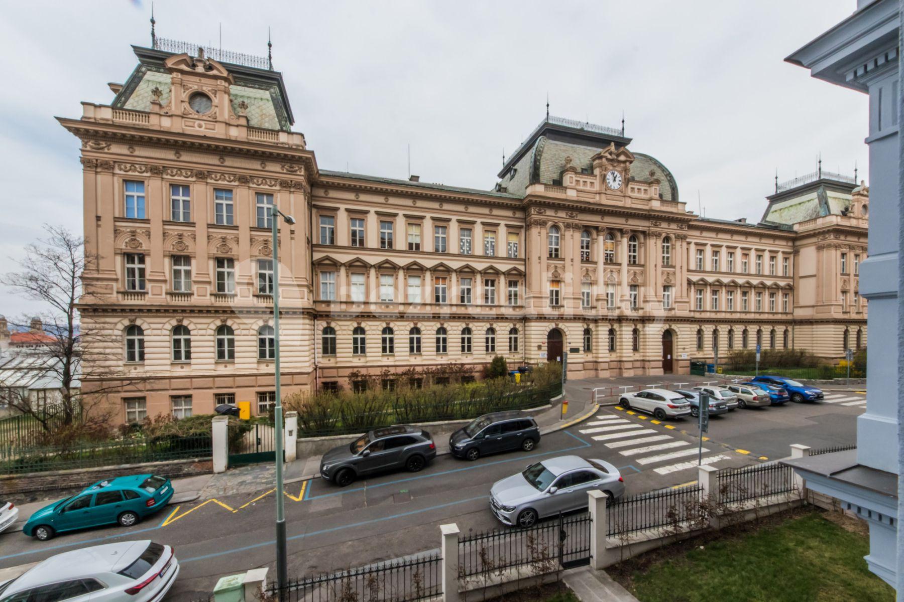 Prenájom bytu 2-izbový 61 m², Balbínova, Praha, Praha