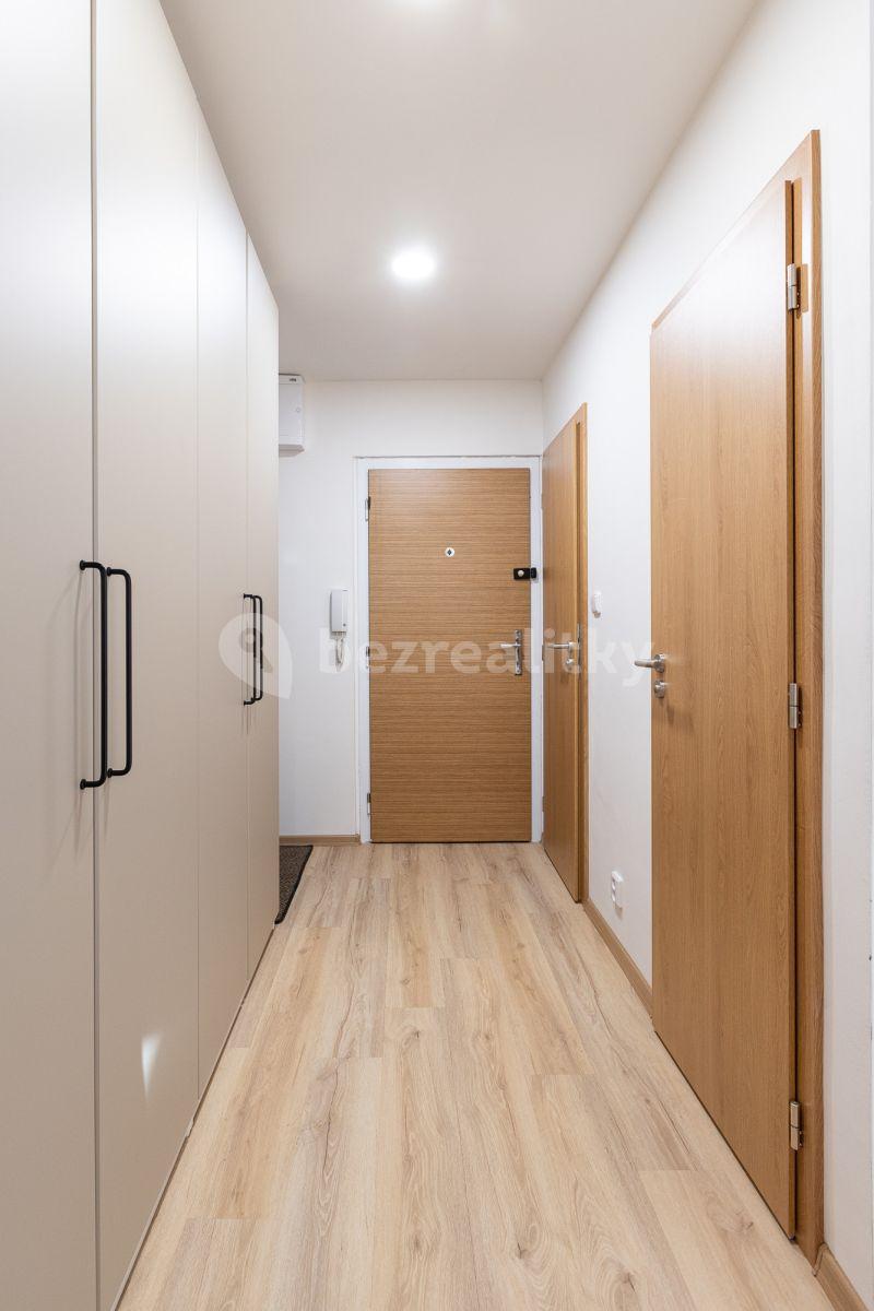 Prenájom bytu 2-izbový 45 m², Tusarova, Praha, Praha