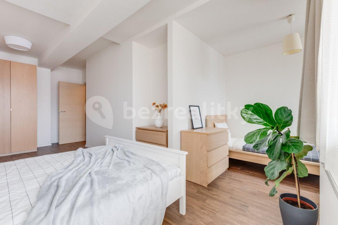 Prenájom bytu 2-izbový 55 m², Legerova, Praha, Praha