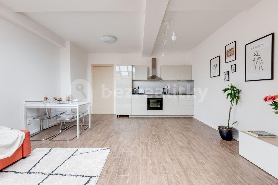 Prenájom bytu 2-izbový 55 m², Legerova, Praha, Praha