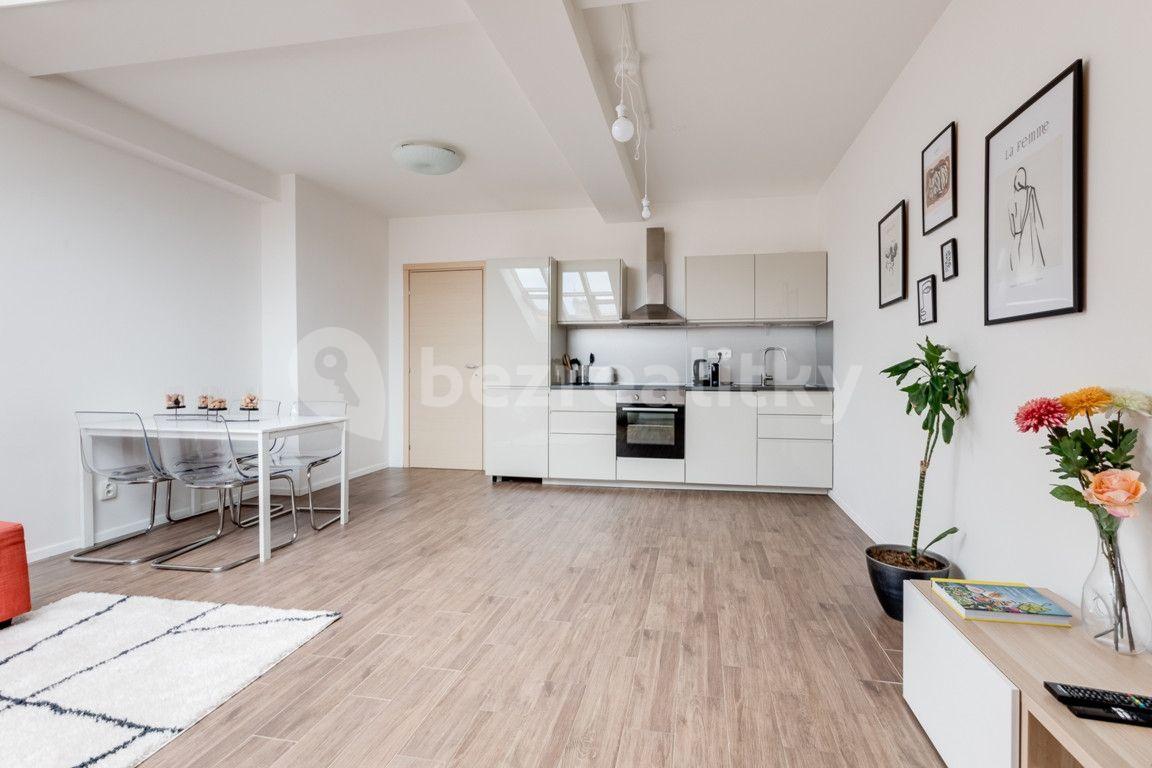 Prenájom bytu 2-izbový 55 m², Legerova, Praha, Praha