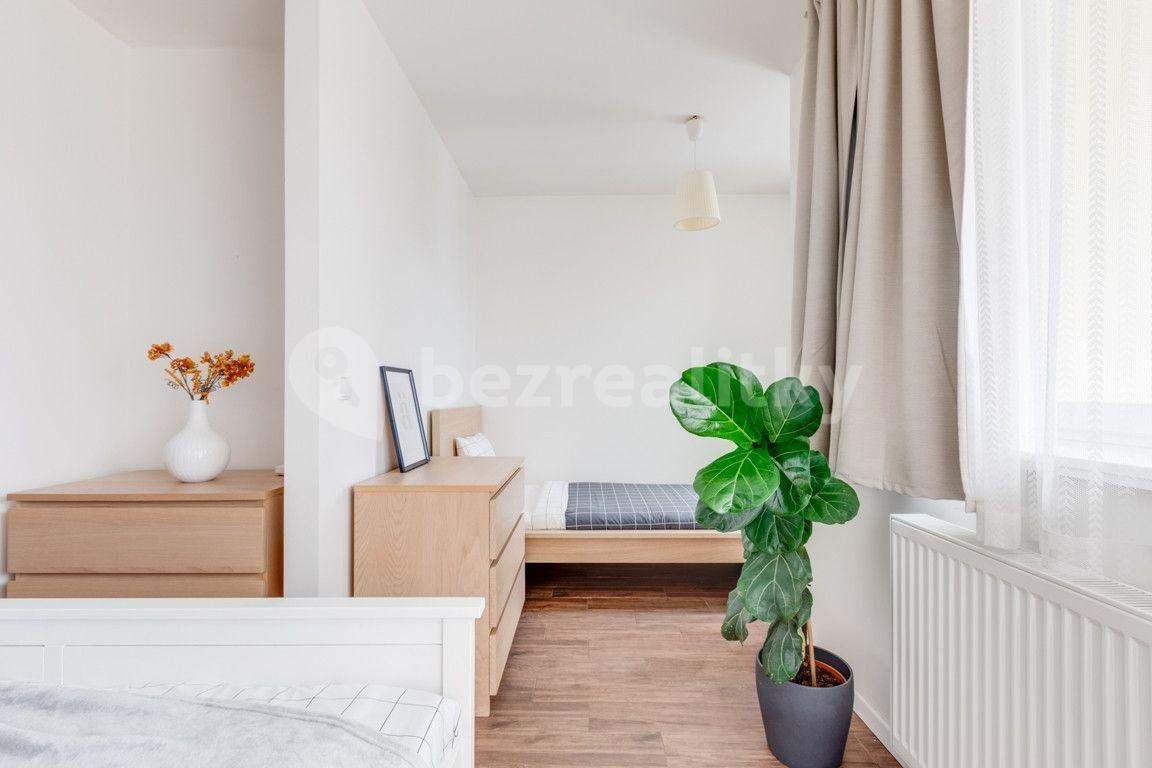 Prenájom bytu 2-izbový 55 m², Legerova, Praha, Praha