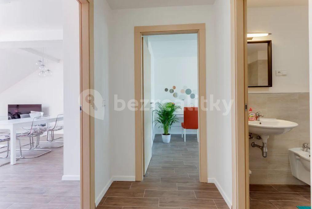 Prenájom bytu 2-izbový 85 m², Legerova, Praha, Praha