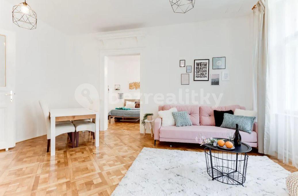 Prenájom bytu 2-izbový 85 m², Štěpánská, Praha, Praha