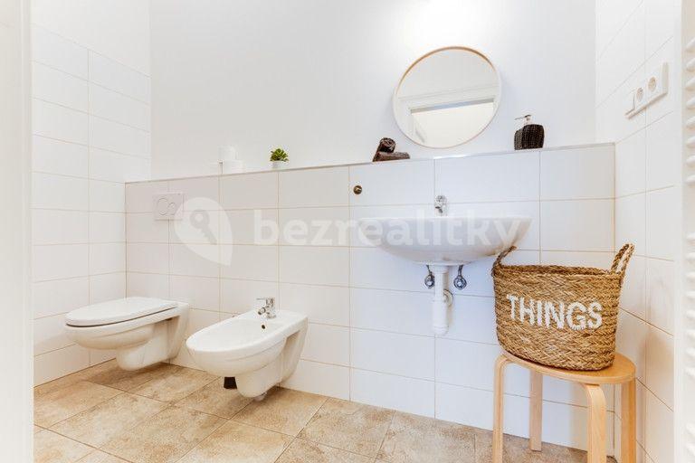 Prenájom bytu 2-izbový 85 m², Štěpánská, Praha, Praha