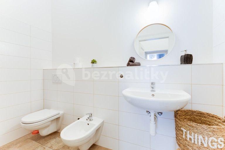 Prenájom bytu 2-izbový 85 m², Štěpánská, Praha, Praha