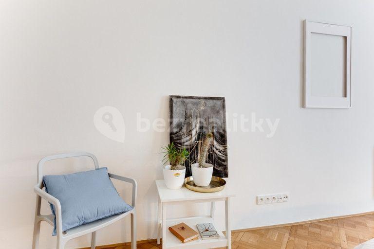 Prenájom bytu 2-izbový 85 m², Štěpánská, Praha, Praha