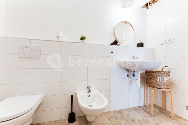 Prenájom bytu 2-izbový 85 m², Štěpánská, Praha, Praha