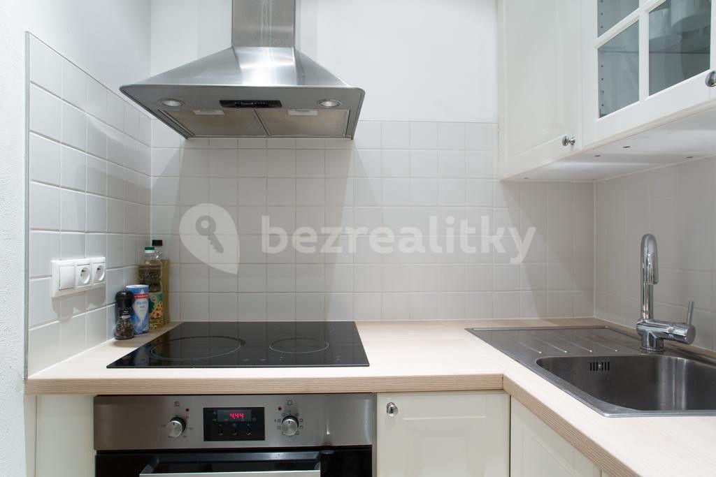 Prenájom bytu 3-izbový 85 m², Ve Smečkách, Praha, Praha