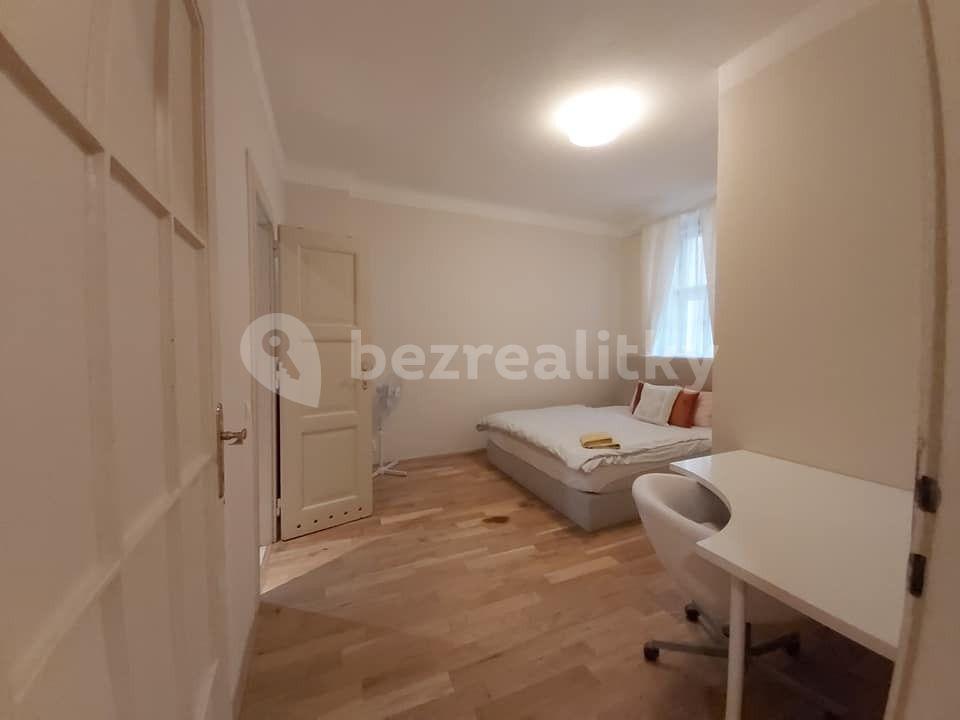 Prenájom bytu 3-izbový 85 m², Ve Smečkách, Praha, Praha