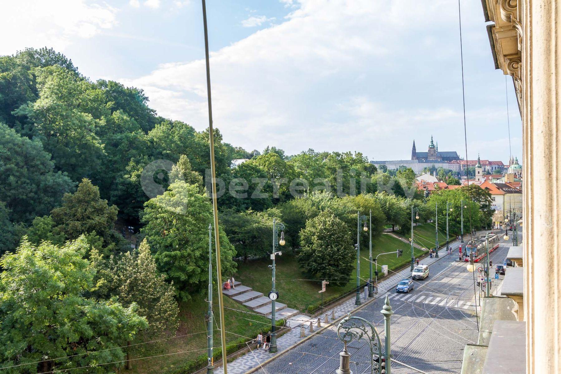 Prenájom bytu 2-izbový 100 m², Plaská, Praha, Praha