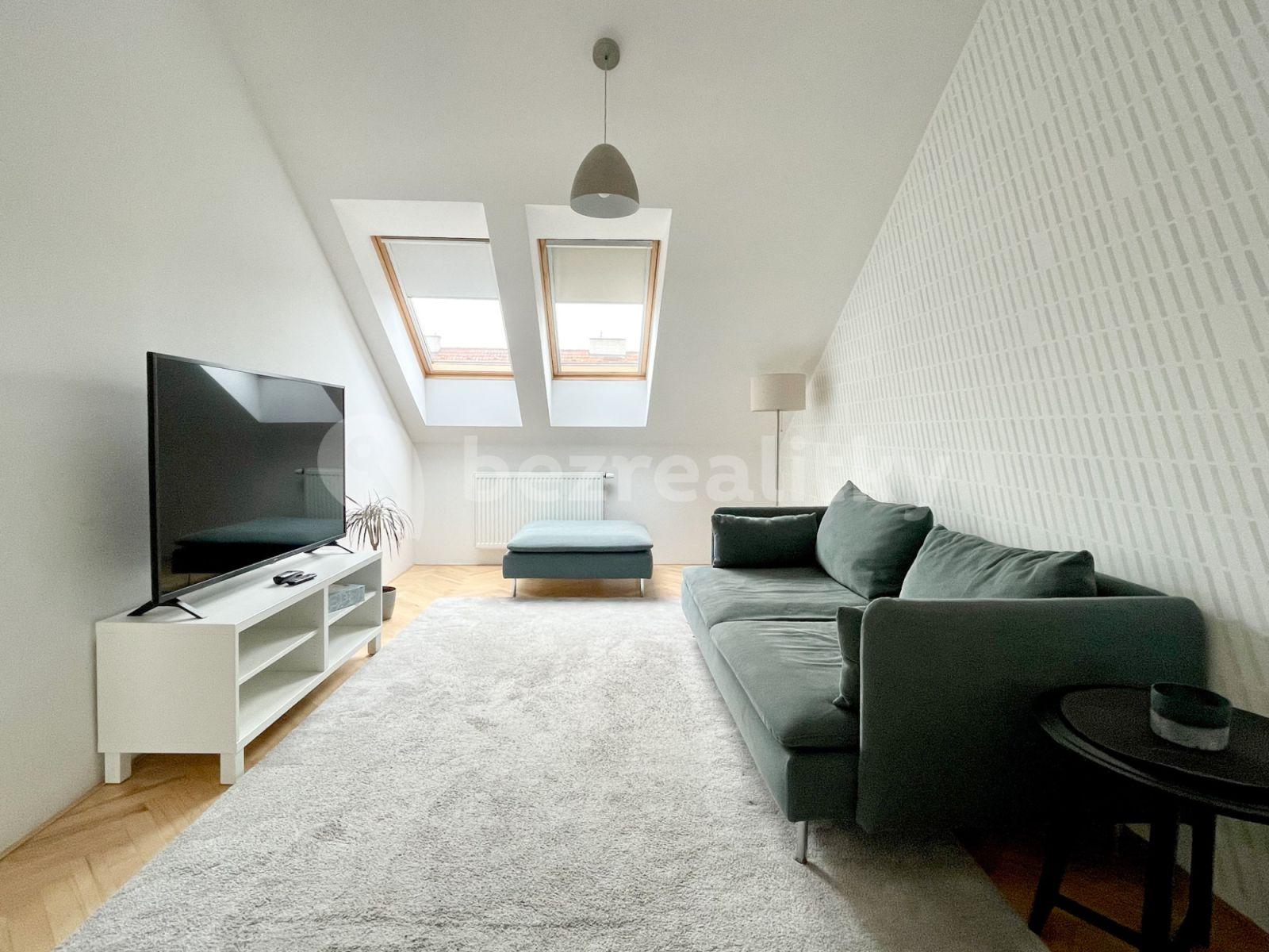 Prenájom bytu 4-izbový 93 m², Blanická, Praha, Praha