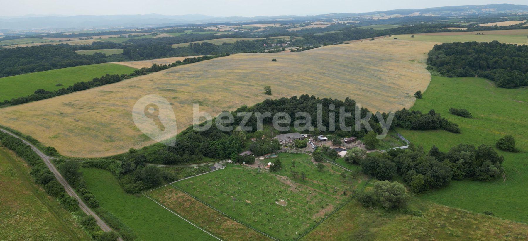 Prenájom bytu 3-izbový 75 m², Mezník, Litava, Banskobystrický kraj