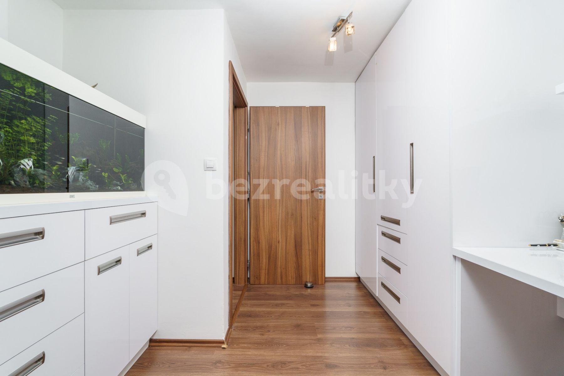 Predaj bytu 3-izbový 52 m², Borová, Karlovy Vary, Karlovarský kraj