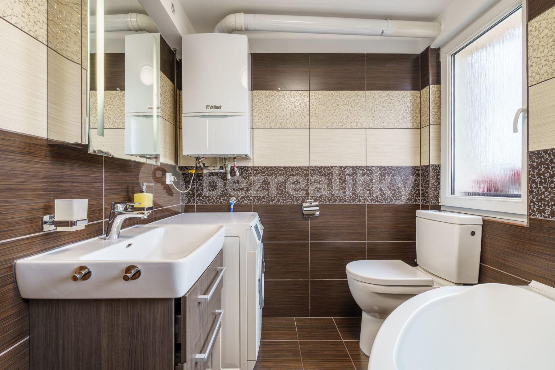 Predaj bytu 3-izbový 52 m², Borová, Karlovy Vary, Karlovarský kraj