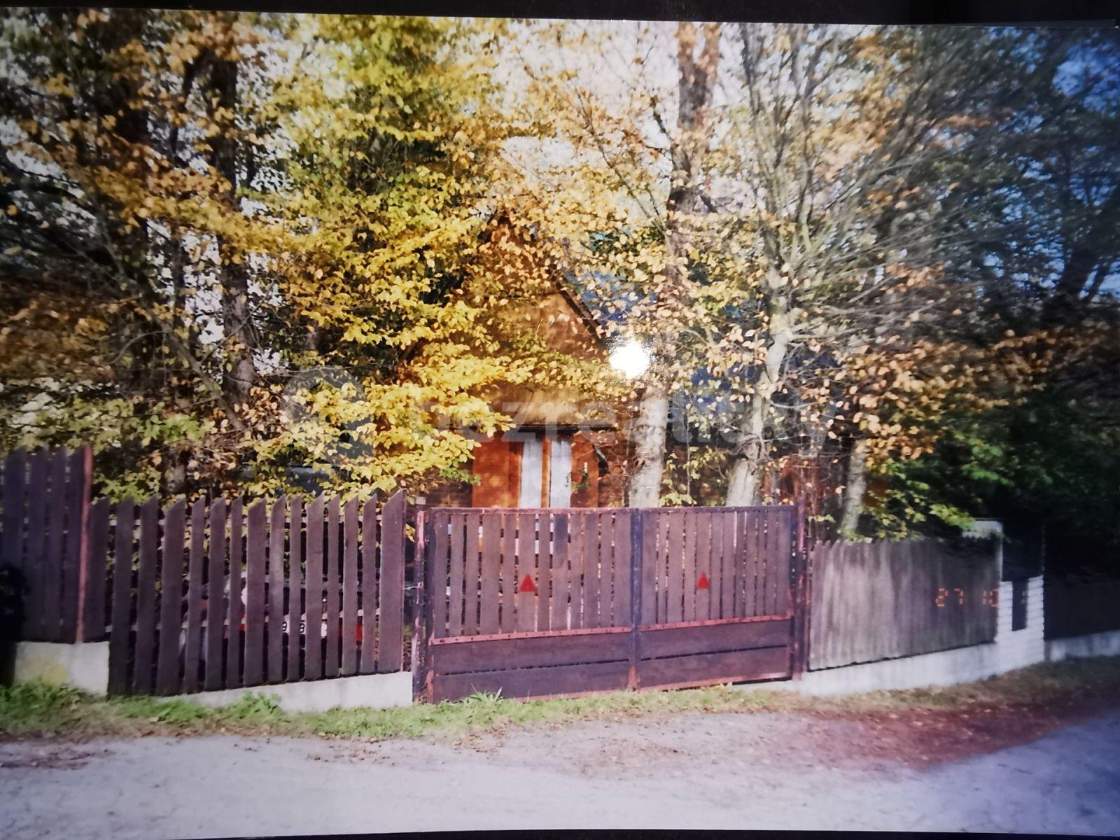 Predaj rekreačného objektu 40 m², pozemek 626 m², Rabyně, Středočeský kraj