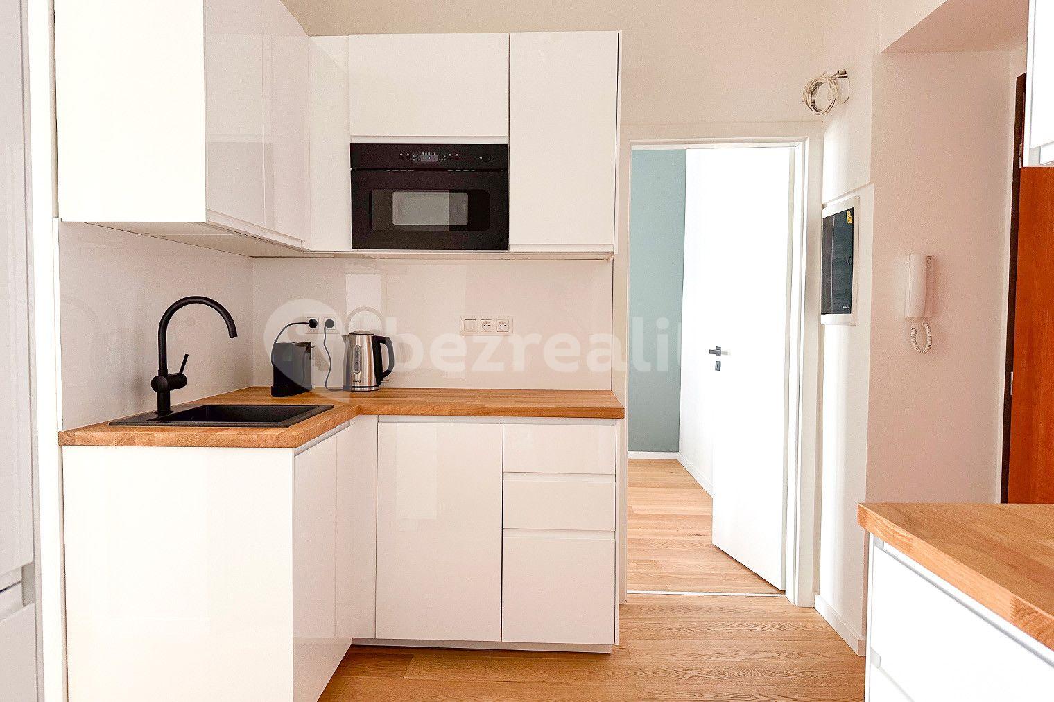 Prenájom bytu 2-izbový 55 m², V Háji, Praha, Praha