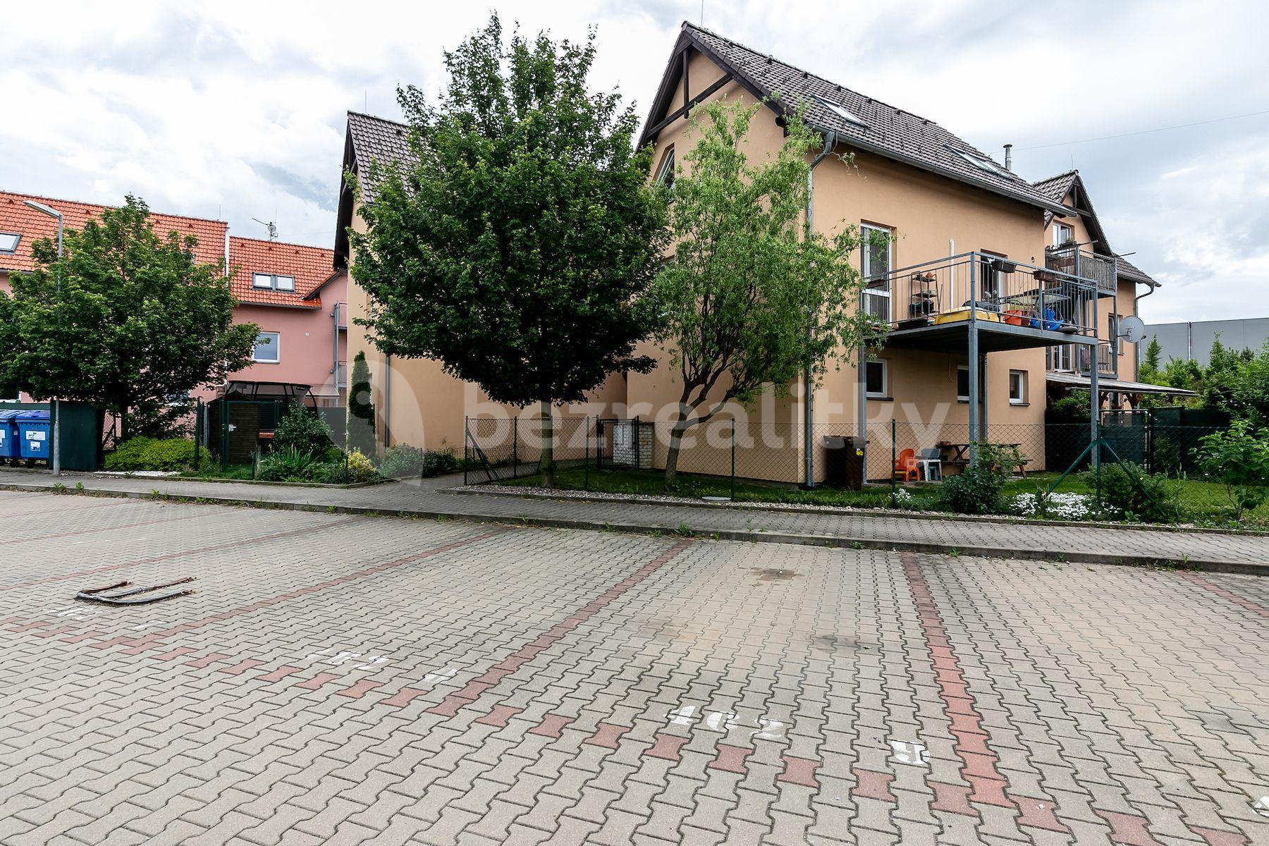 Predaj bytu 1-izbový 50 m², U Školky, Nupaky, Středočeský kraj